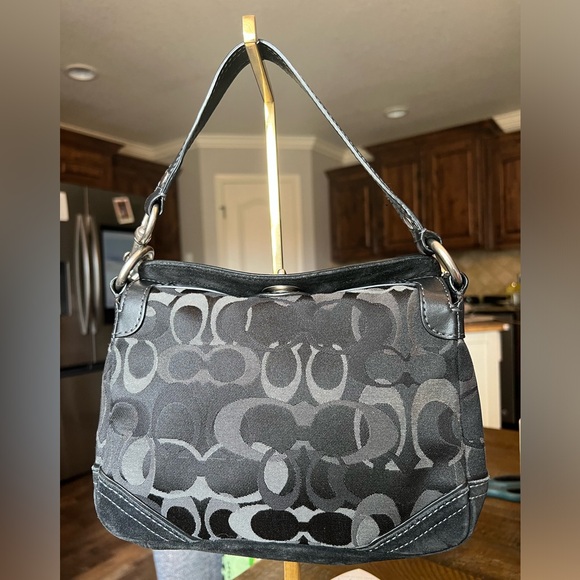 Coach Y2k Black Canvas and Suede Shoulder Bag - Picture 2 of 6